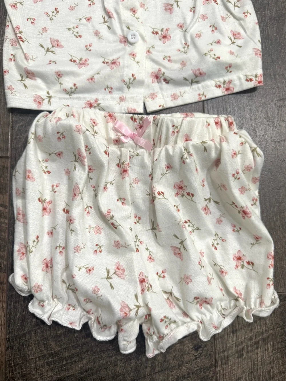 Vintage Style Baby Girl Floral 2 Piece Pajama Set Short Sleeve Top and Shorts